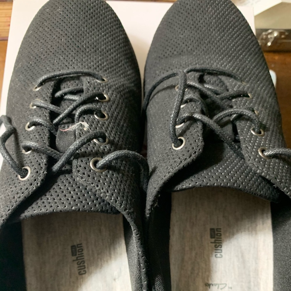 Shoes - Picture 2 of 4